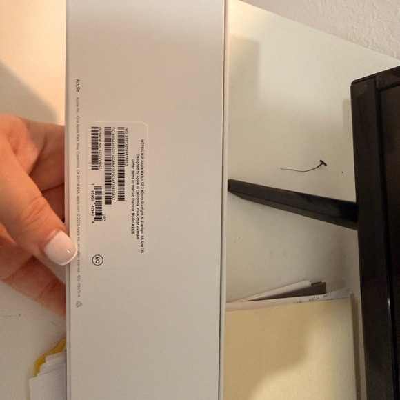 Apple Smartwatch with Gold Band - Picture 10 of 12